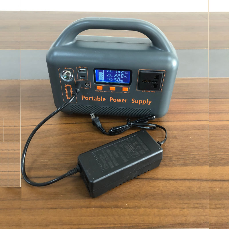 アウトドア用緊急ポータブル電源 400W 220V 192W - Solar Emergency Charger のレビューと価格